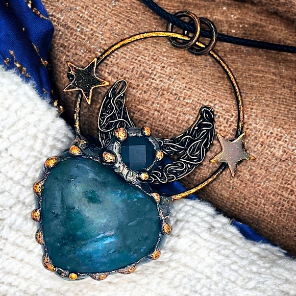 Artisan Boho Chic Labradorite & Black Onyx Moon Star Pendant Copperβ Necklace - Picture 12 of 13